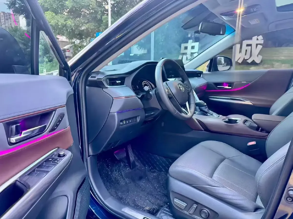 2022 Toyota Harrier 2.0L 171HP L4 CVT,autocango,china used car exporter,china ev exporter,chinese used car exporter,chinese used ev exporter