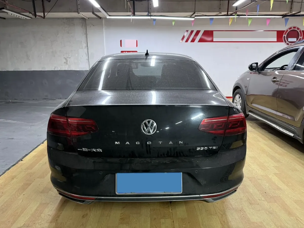 2020 Volkswagen Magotan 2.0T 186HP L4 7DCT,autocango,china used car exporter,china ev exporter,chinese used car exporter,chinese used ev exporter
