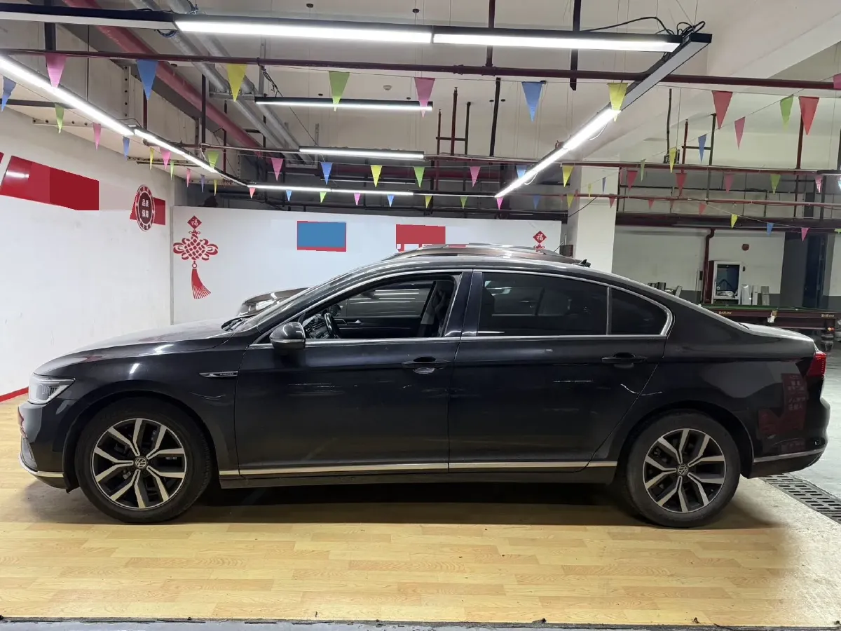 2020 Volkswagen Magotan 2.0T 186HP L4 7DCT,autocango,china used car exporter,china ev exporter,chinese used car exporter,chinese used ev exporter