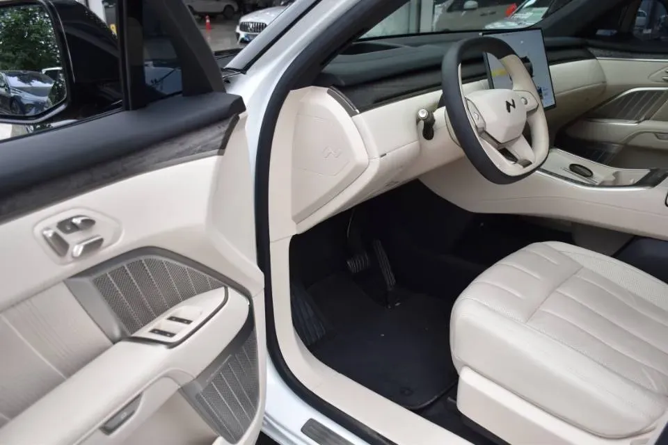 2025 ONVO L90 BEV,autocango,china used car exporter,china ev exporter,chinese used car exporter,chinese used ev exporter