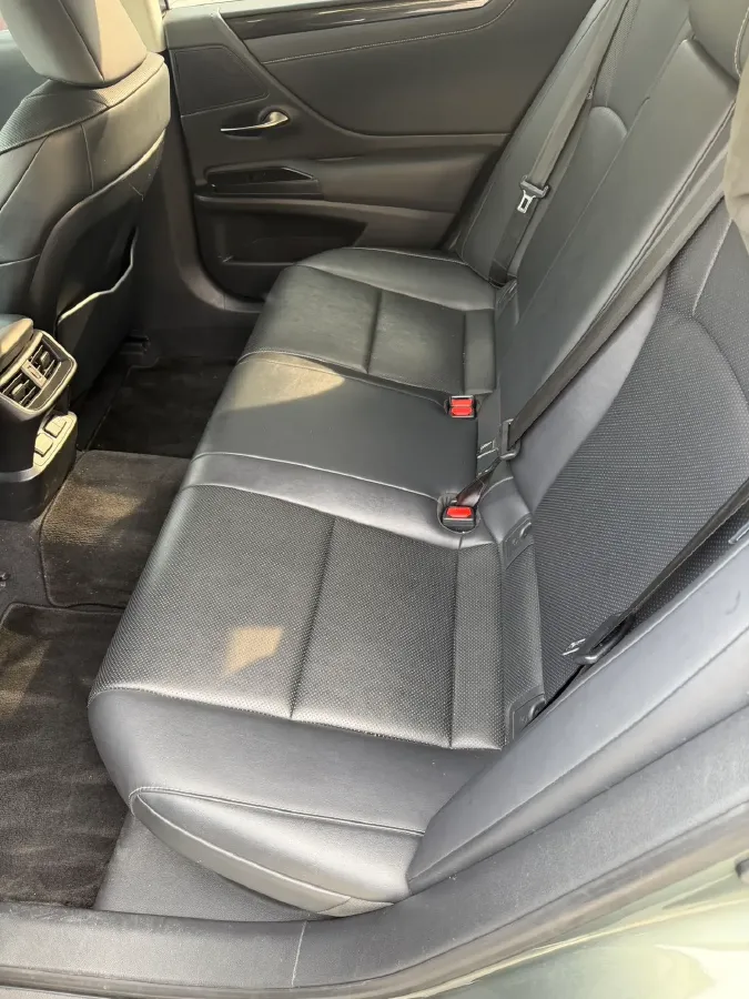 2018 Lexus ES 2.5L 178HP L4 E-CVT Hybrid,autocango,china used car exporter,china ev exporter,chinese used car exporter,chinese used ev exporter