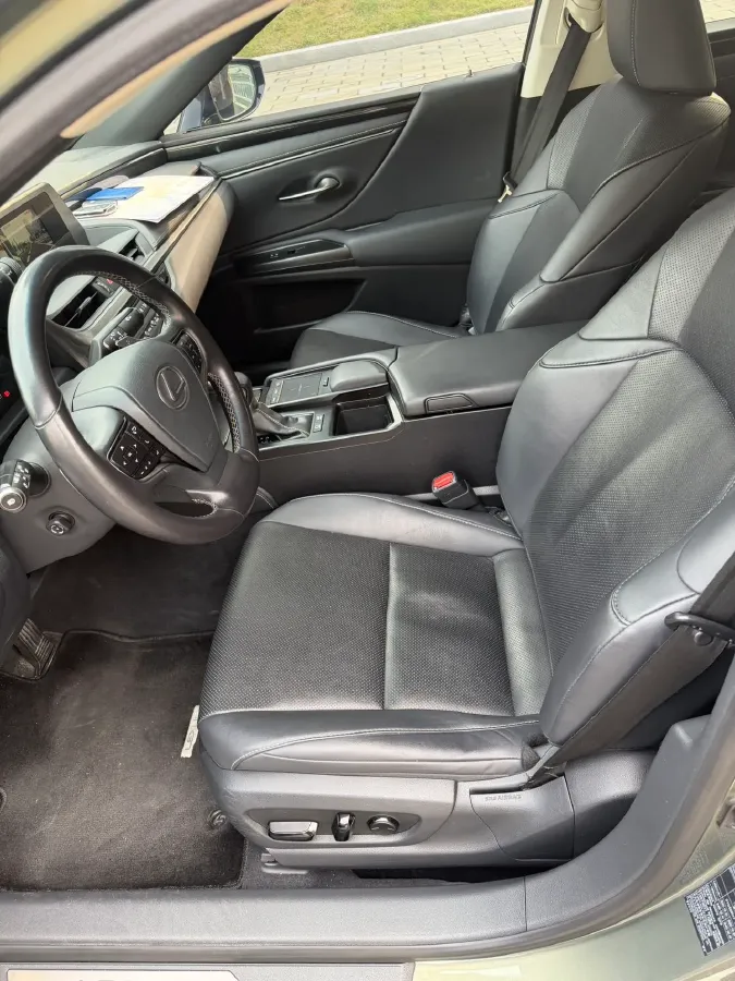 2018 Lexus ES 2.5L 178HP L4 E-CVT Hybrid,autocango,china used car exporter,china ev exporter,chinese used car exporter,chinese used ev exporter