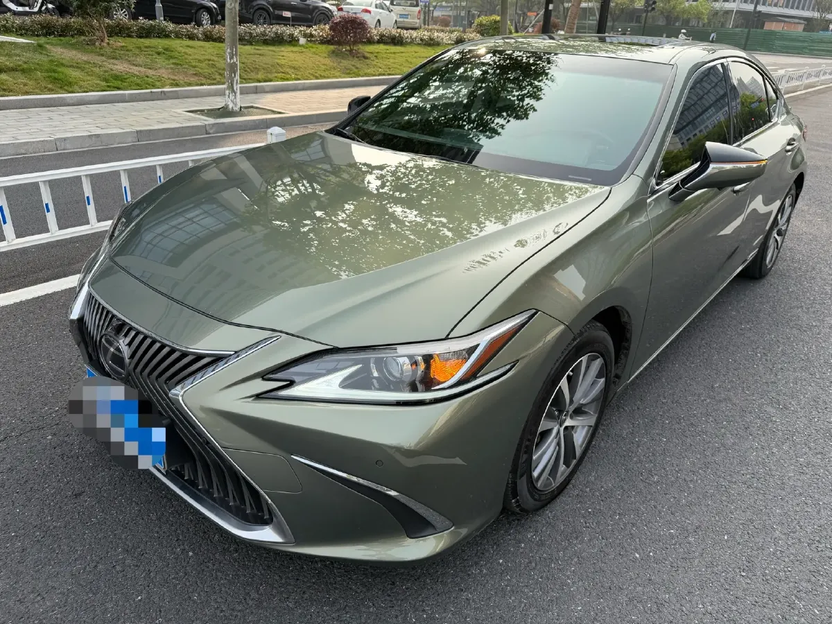2018 Lexus ES 2.5L 178HP L4 E-CVT Hybrid,autocango,china used car exporter,china ev exporter,chinese used car exporter,chinese used ev exporter