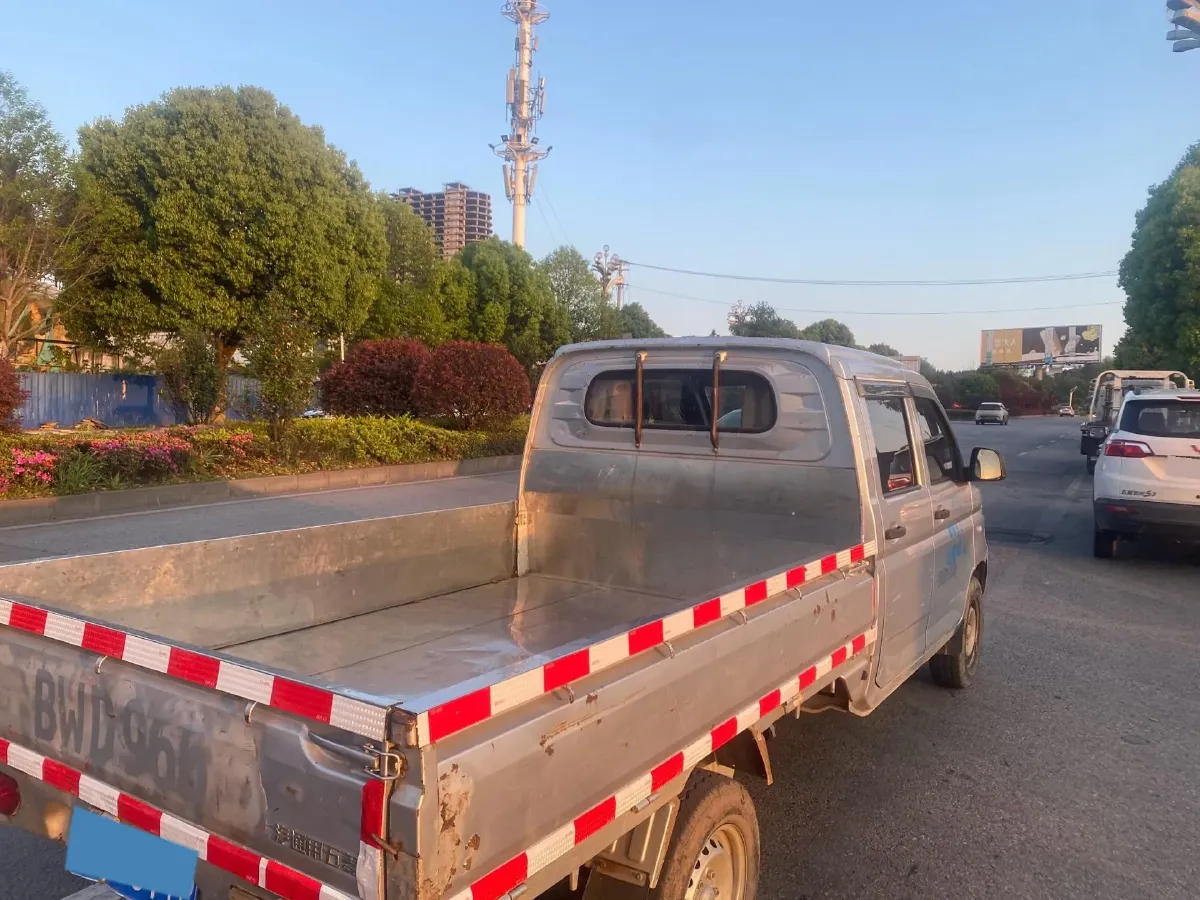 2018 WuLing RongGuang New Truck 1.5L 107HP L4 5MT,autocango,china used car exporter,china ev exporter,chinese used car exporter,chinese used ev exporter