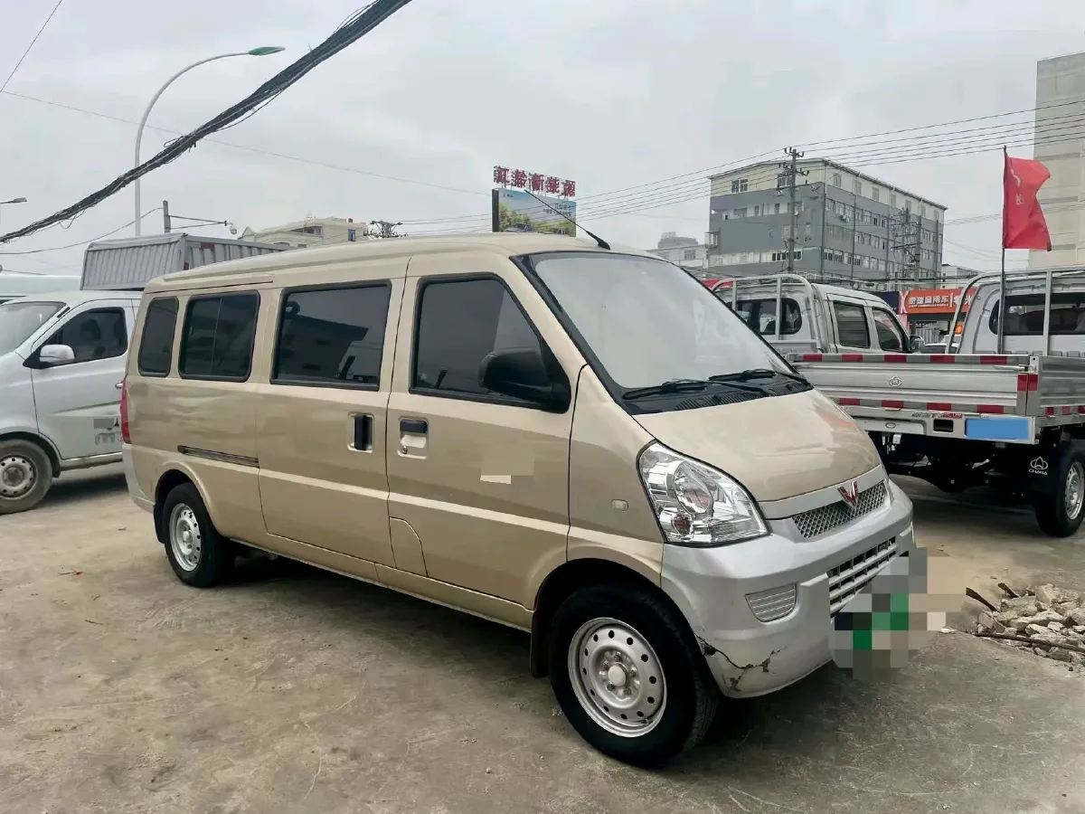 2019 WuLing HongGuang V 1.5L 99HP L4 6MT,autocango,china used car exporter,china ev exporter,chinese used car exporter,chinese used ev exporter