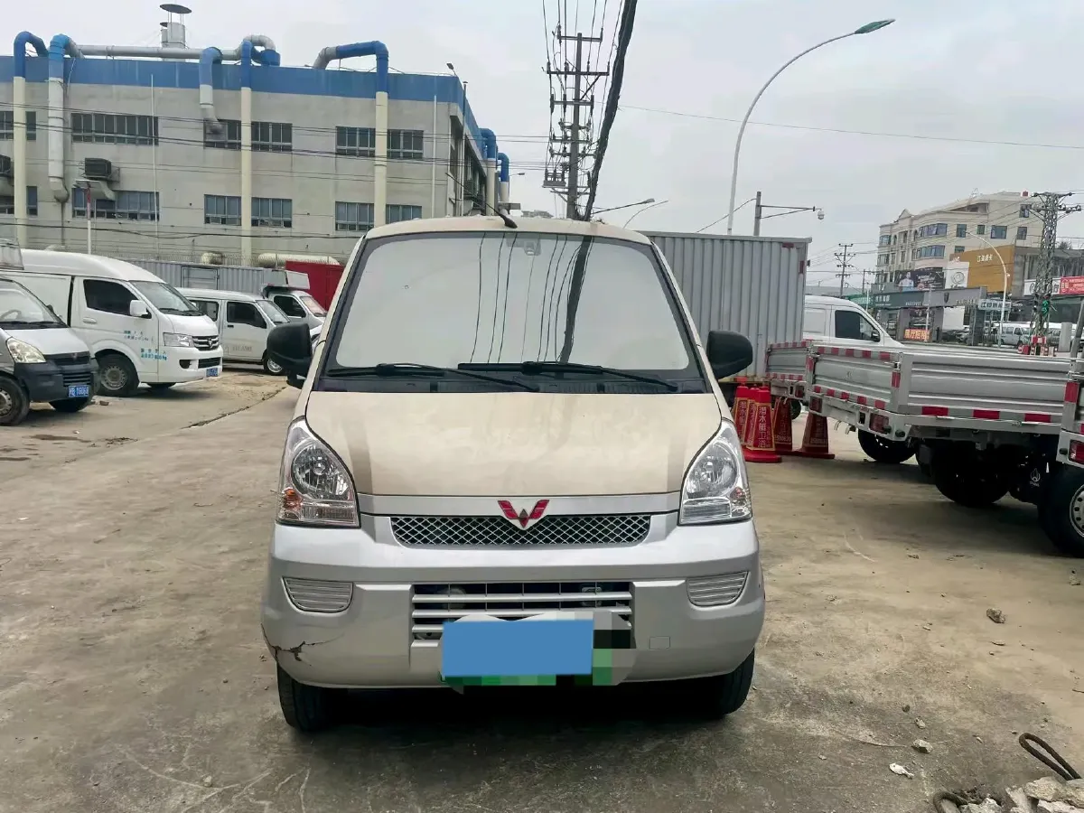 2019 WuLing HongGuang V 1.5L 99HP L4 6MT,autocango,china used car exporter,china ev exporter,chinese used car exporter,chinese used ev exporter
