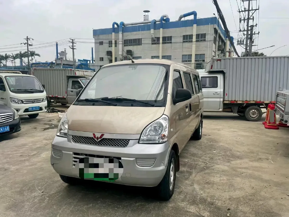 2019 WuLing HongGuang V 1.5L 99HP L4 6MT,autocango,china used car exporter,china ev exporter,chinese used car exporter,chinese used ev exporter