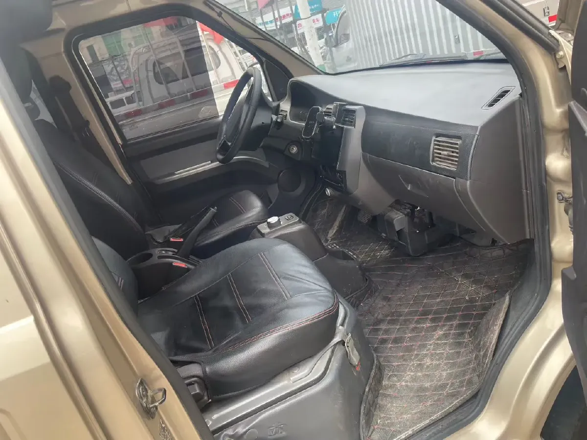 2019 WuLing HongGuang V 1.5L 99HP L4 6MT,autocango,china used car exporter,china ev exporter,chinese used car exporter,chinese used ev exporter