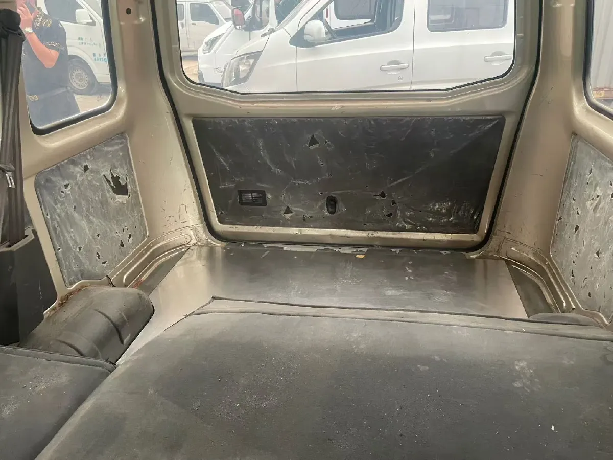 2019 WuLing HongGuang V 1.5L 99HP L4 6MT,autocango,china used car exporter,china ev exporter,chinese used car exporter,chinese used ev exporter