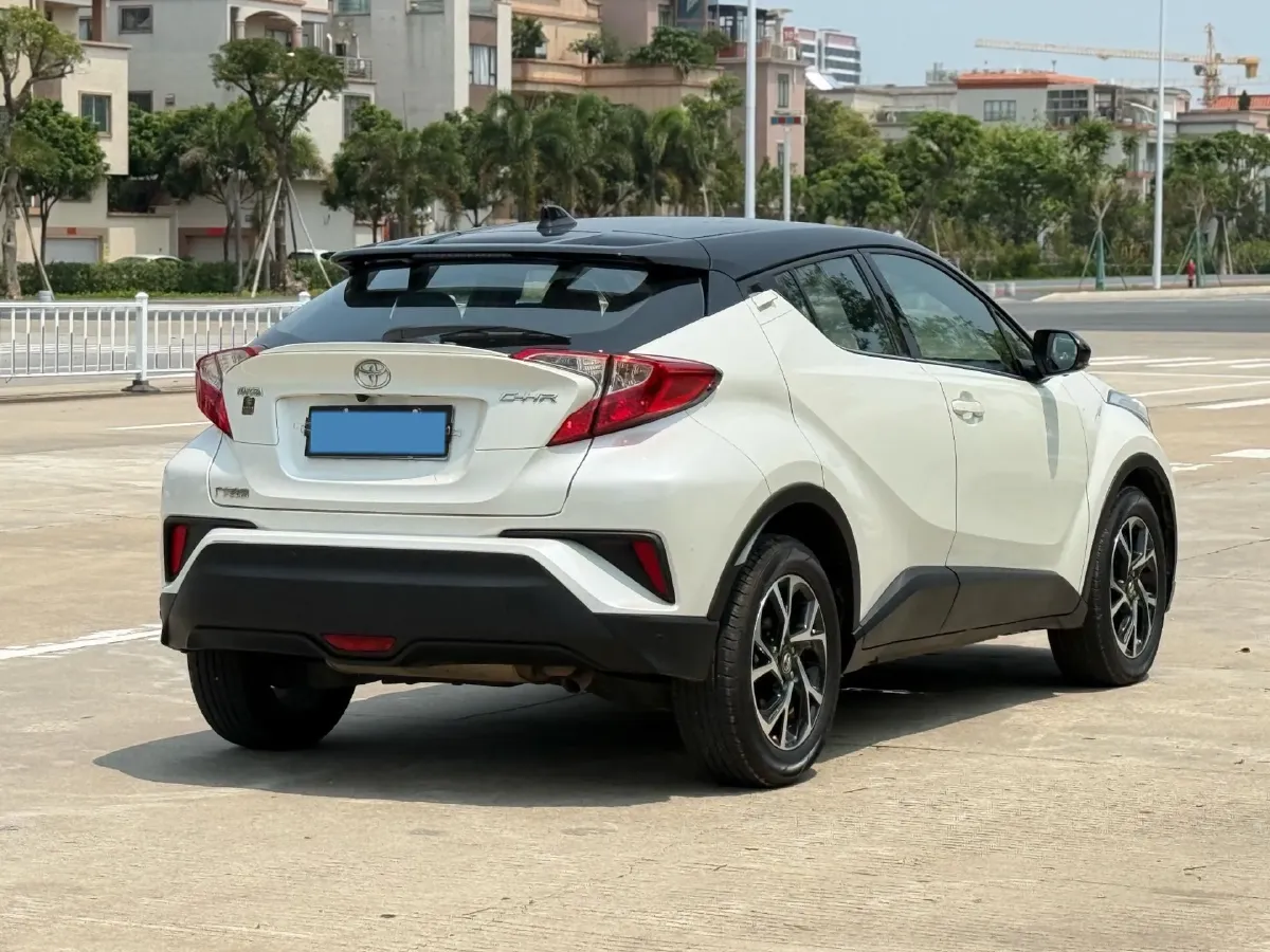 2020 Toyota C-HR 2.0L 171HP L4 CVT,autocango,china used car exporter,china ev exporter,chinese used car exporter,chinese used ev exporter