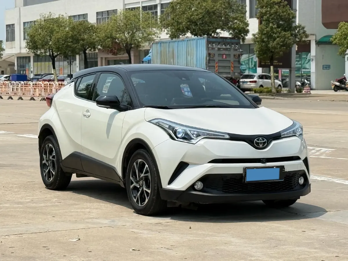 2020 Toyota C-HR 2.0L 171HP L4 CVT,autocango,china used car exporter,china ev exporter,chinese used car exporter,chinese used ev exporter