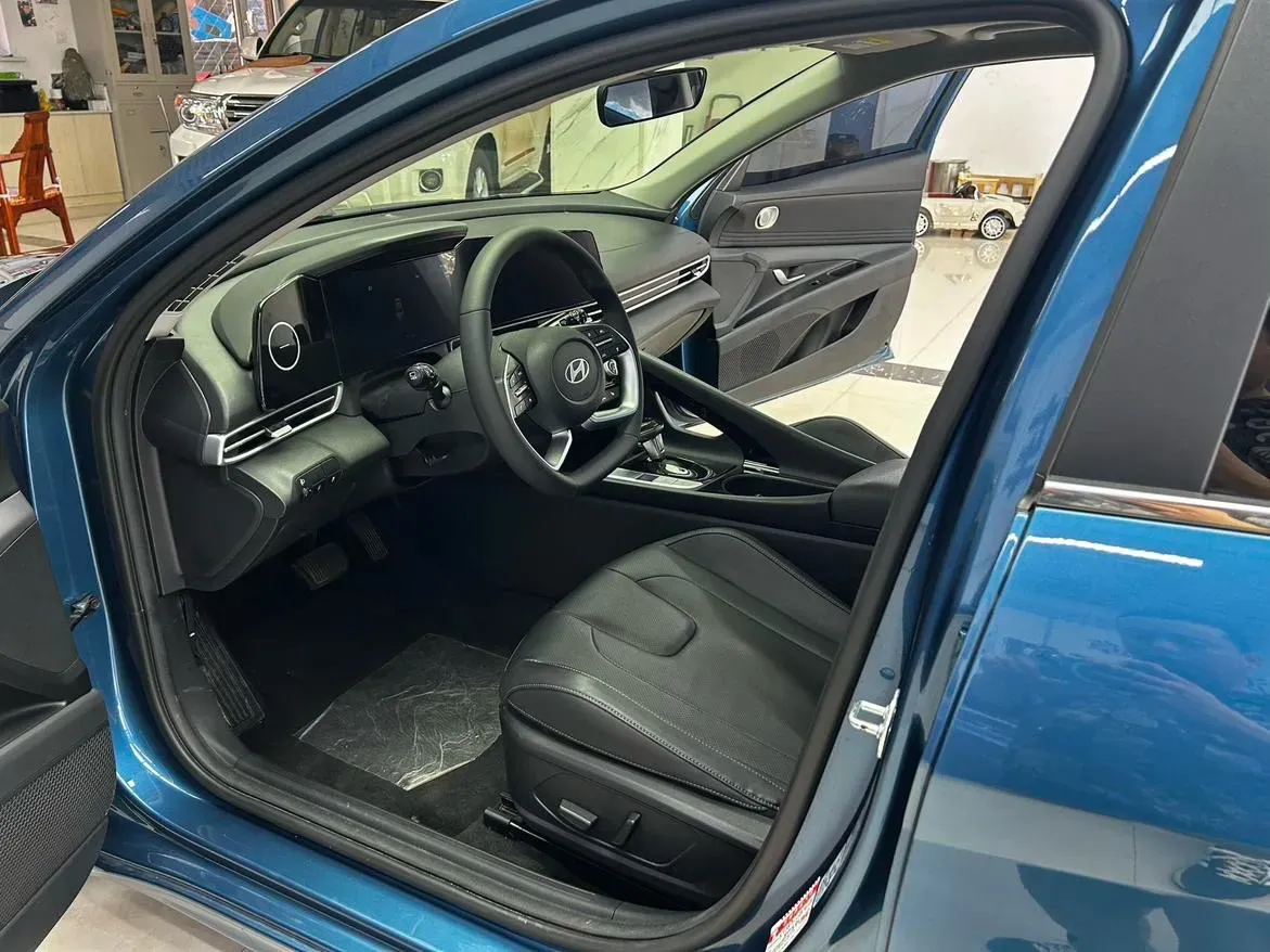 2023 Hyundai Elantra 1.5L 115HP L4 CVT,autocango,china used car exporter,china ev exporter,chinese used car exporter,chinese used ev exporter