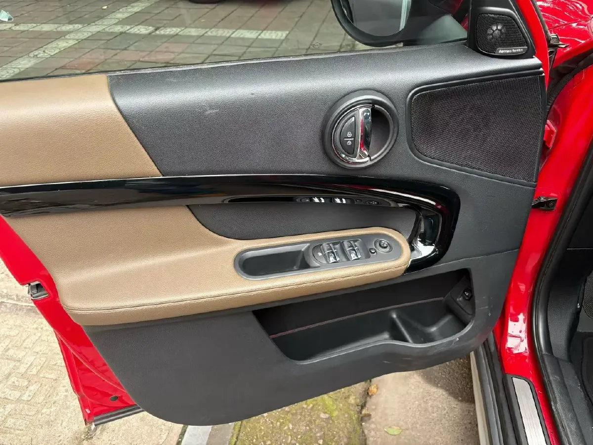 2017 MINI COUNTRYMAN 1.5T 136HP L3 8AT,autocango,china used car exporter,china ev exporter,chinese used car exporter,chinese used ev exporter