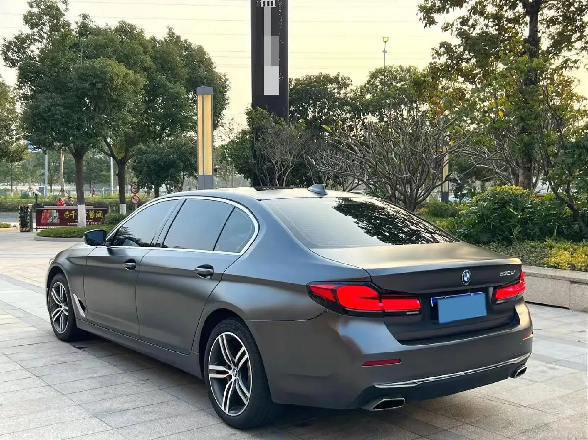 2021 BMW 5 Series 2.0T 252HP L4 8AT,autocango,china used car exporter,china ev exporter,chinese used car exporter,chinese used ev exporter