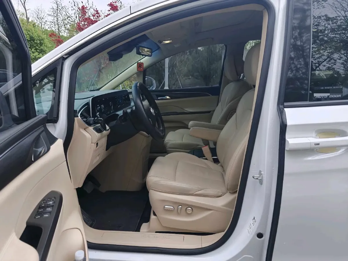 2023 Buick GL8 2.0T 237HP L4 9AT,autocango,china used car exporter,china ev exporter,chinese used car exporter,chinese used ev exporter