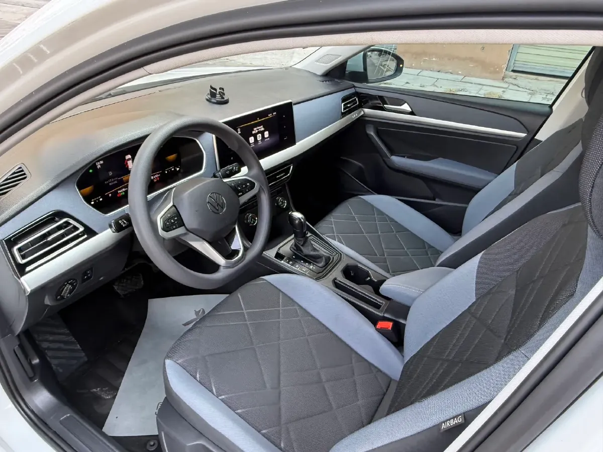 2023 Volkswagen Lavida 1.5L 110HP L4 6AT,autocango,china used car exporter,china ev exporter,chinese used car exporter,chinese used ev exporter