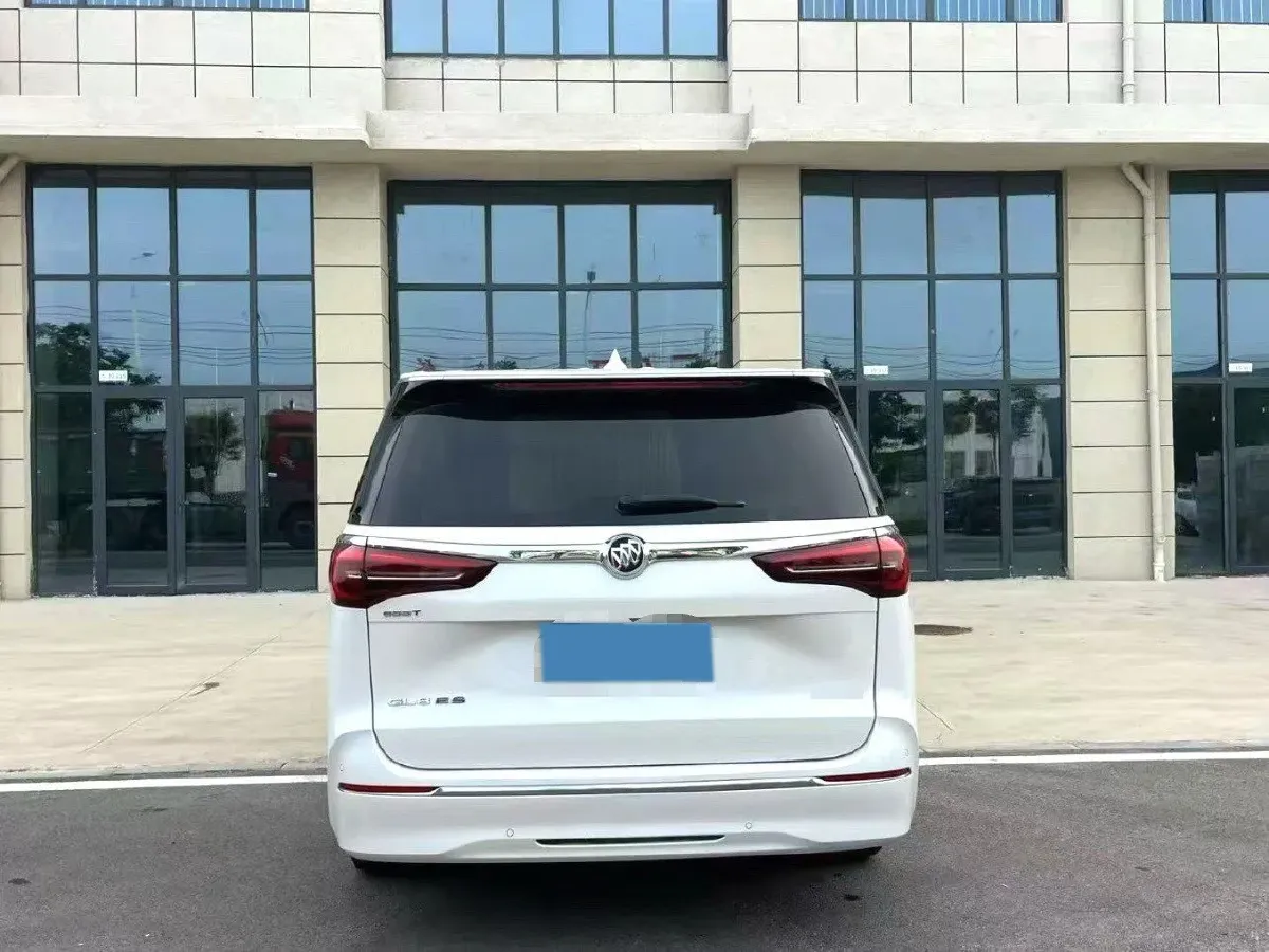 2022 Buick GL8 2.0T 237HP L4 9AT,autocango,china used car exporter,china ev exporter,chinese used car exporter,chinese used ev exporter
