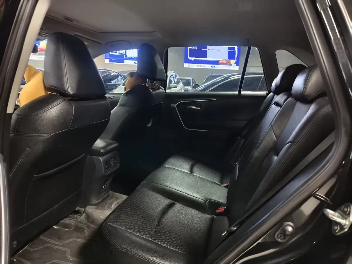 2023 Toyota RAV4 2.0L 171HP L4 CVT,autocango,china used car exporter,china ev exporter,chinese used car exporter,chinese used ev exporter