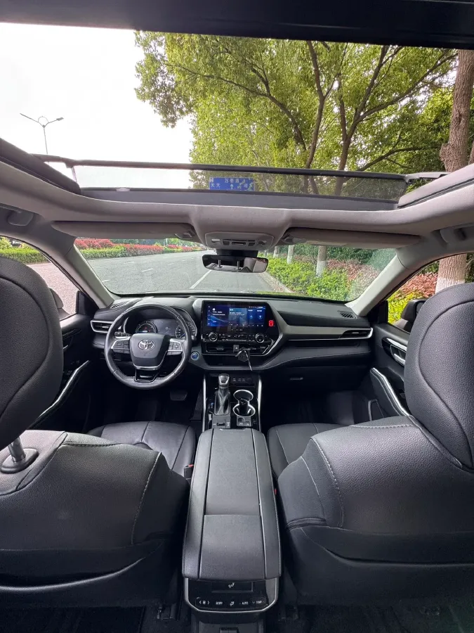 2022 Toyota Highlander 2.5L 192HP L4 E-CVT Hybrid,autocango,china used car exporter,china ev exporter,chinese used car exporter,chinese used ev exporter