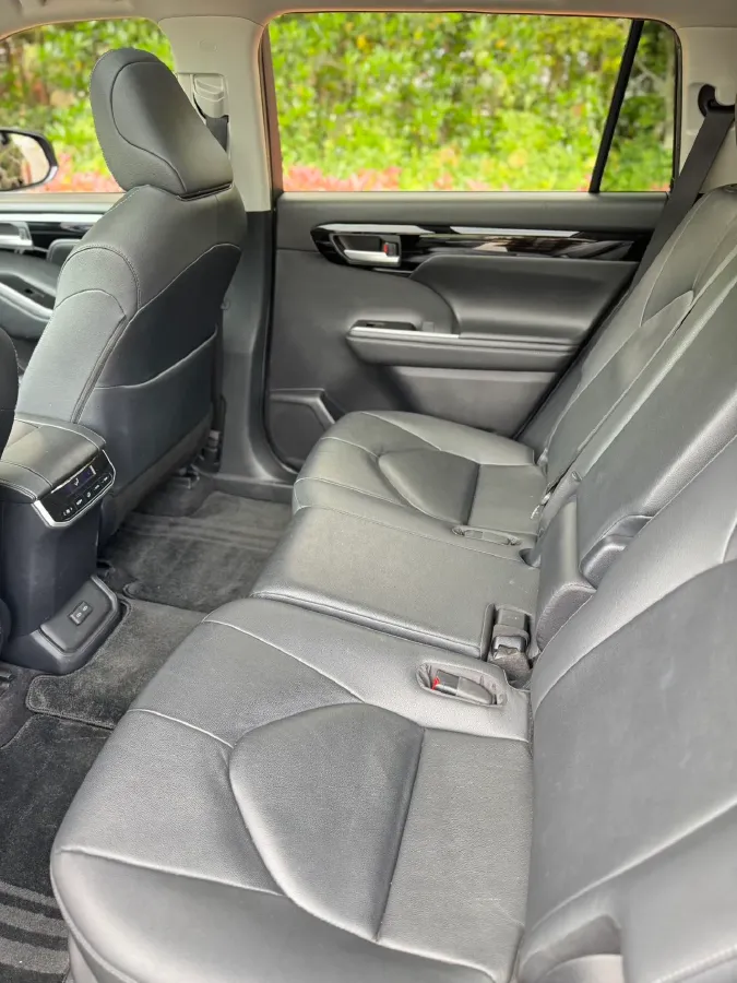 2022 Toyota Highlander 2.5L 192HP L4 E-CVT Hybrid,autocango,china used car exporter,china ev exporter,chinese used car exporter,chinese used ev exporter