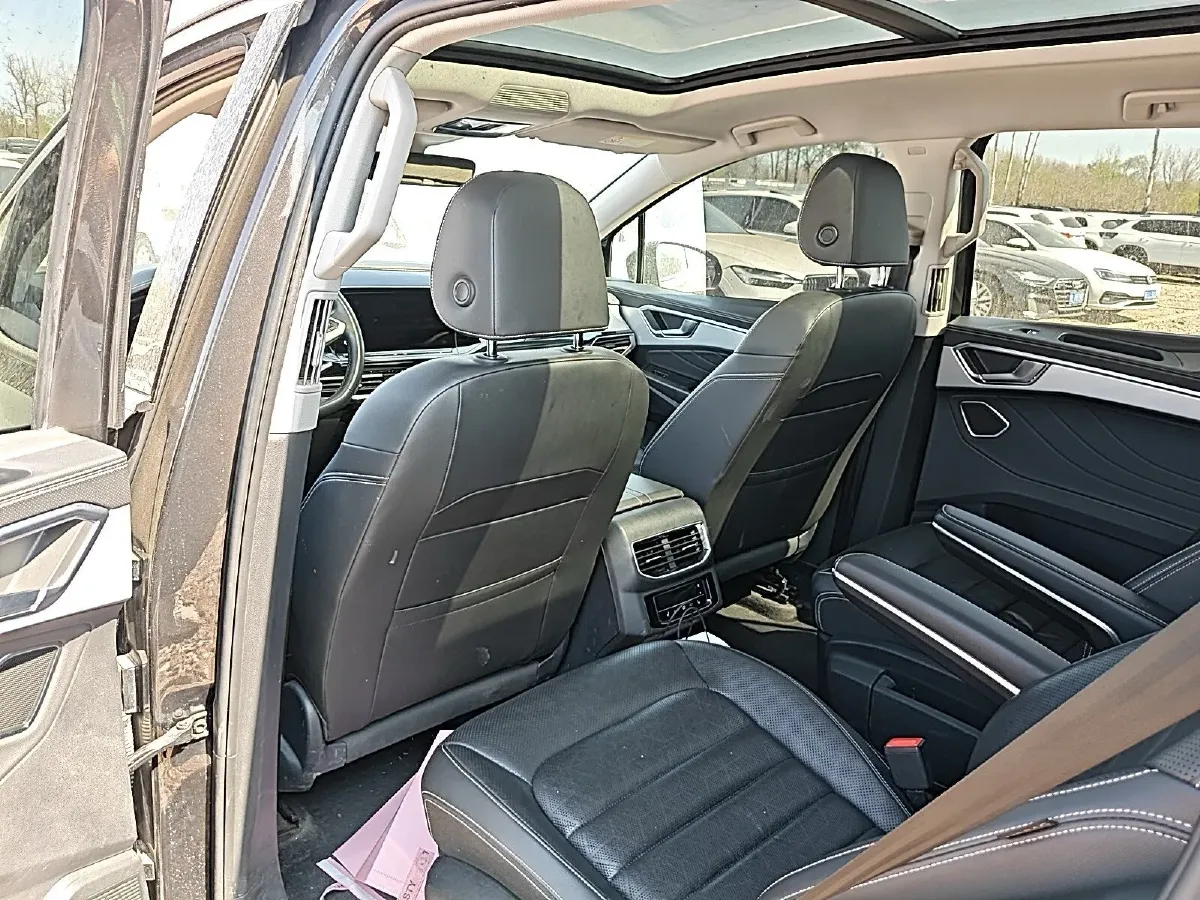 2021 Volkswagen Talagon 2.0T 220HP L4 7DCT,autocango,china used car exporter,china ev exporter,chinese used car exporter,chinese used ev exporter