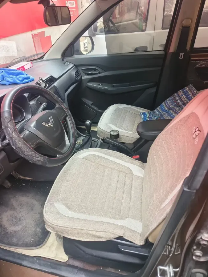 2019 WuLing HongGuang 1.5L 99HP L4 6MT,autocango,china used car exporter,china ev exporter,chinese used car exporter,chinese used ev exporter