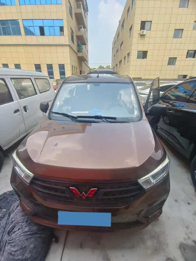 2019 WuLing HongGuang 1.5L 99HP L4 6MT,autocango,china used car exporter,china ev exporter,chinese used car exporter,chinese used ev exporter