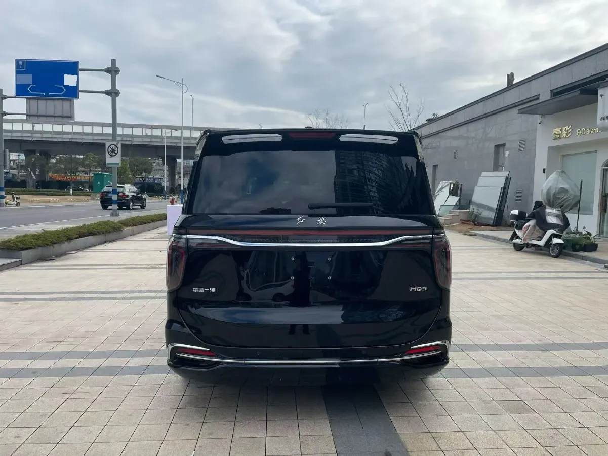 2023 HongQi HQ9 2.0T 252HP L4 8AT,autocango,china used car exporter,china ev exporter,chinese used car exporter,chinese used ev exporter