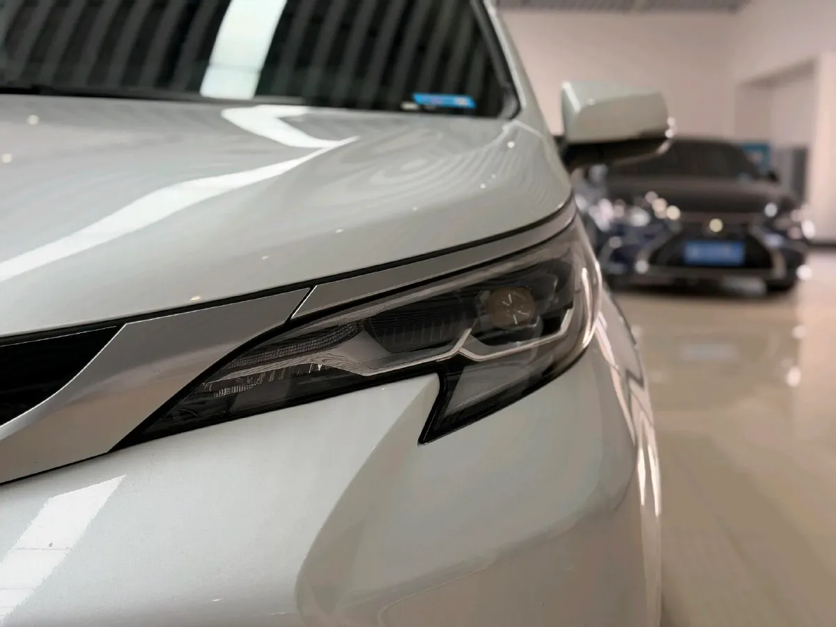 2021 Toyota Sienna 2.5L 192HP L4 E-CVT Hybrid,autocango,china used car exporter,china ev exporter,chinese used car exporter,chinese used ev exporter