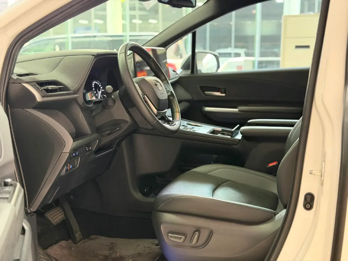 2021 Toyota Sienna 2.5L 192HP L4 E-CVT Hybrid,autocango,china used car exporter,china ev exporter,chinese used car exporter,chinese used ev exporter