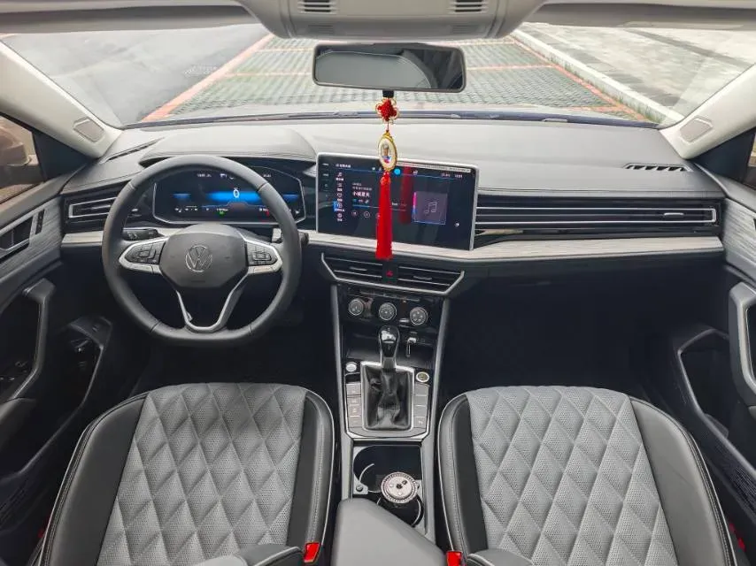 2023 Volkswagen Sagitar 1.5T 160HP L4 7DCT,autocango,china used car exporter,china ev exporter,chinese used car exporter,chinese used ev exporter