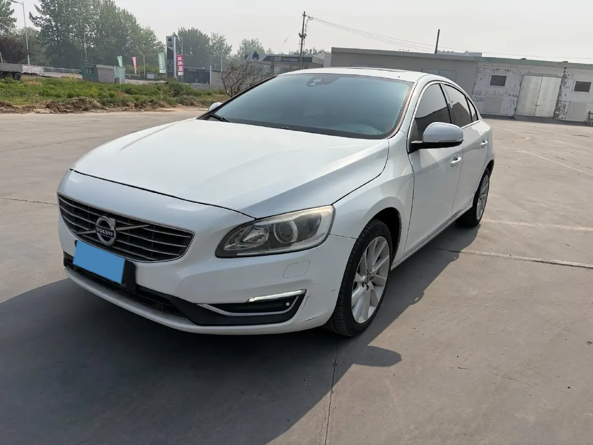 2018 Volvo S60 1.5T 152HP L4 6AT,autocango,china used car exporter,china ev exporter,chinese used car exporter,chinese used ev exporter
