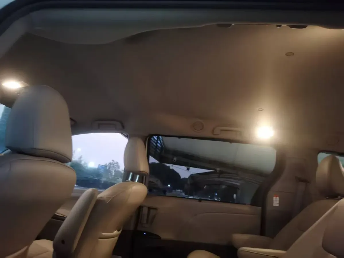 2017 Peugeot 5008 1.6T 167HP L4 6AT,autocango,china used car exporter,china ev exporter,chinese used car exporter,chinese used ev exporter