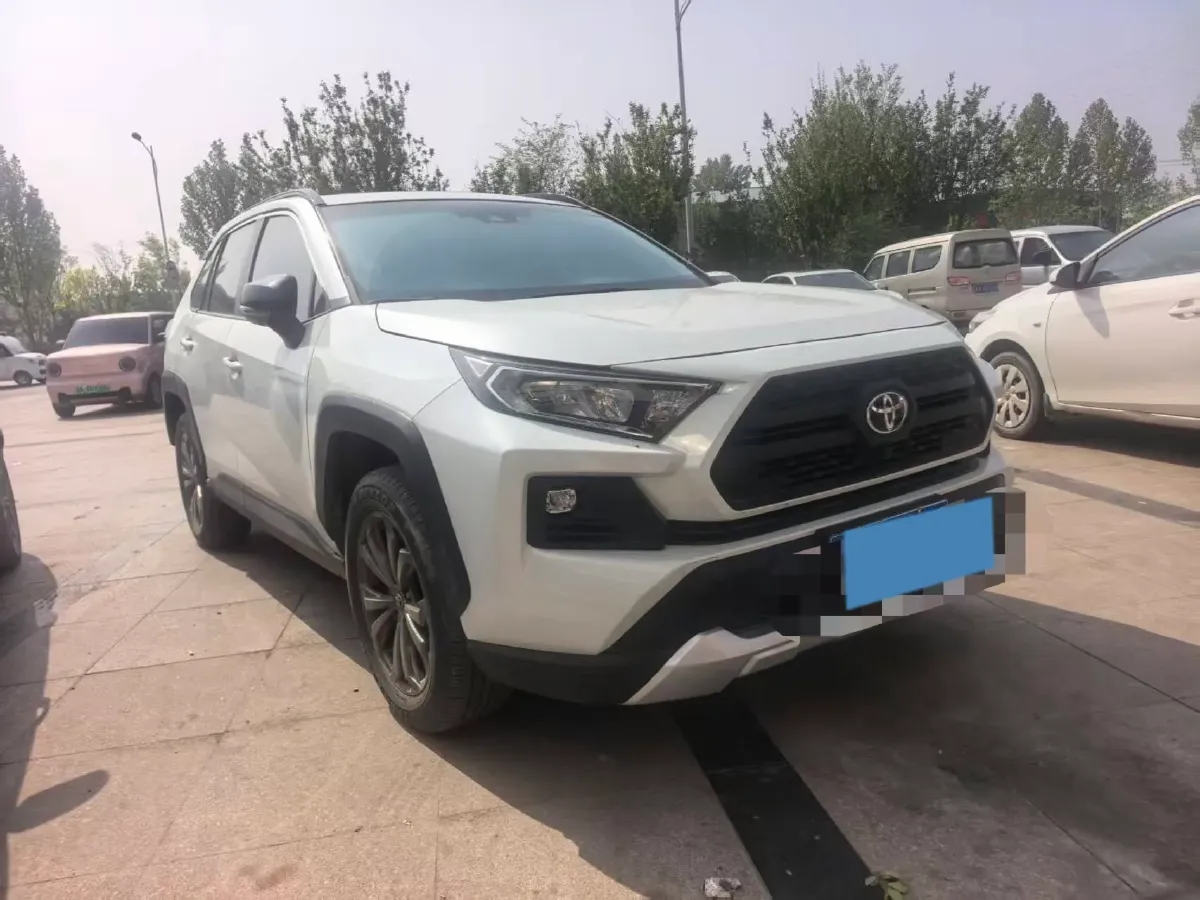 2022 Toyota RAV4 2.0L 171HP L4 CVT,autocango,china used car exporter,china ev exporter,chinese used car exporter,chinese used ev exporter