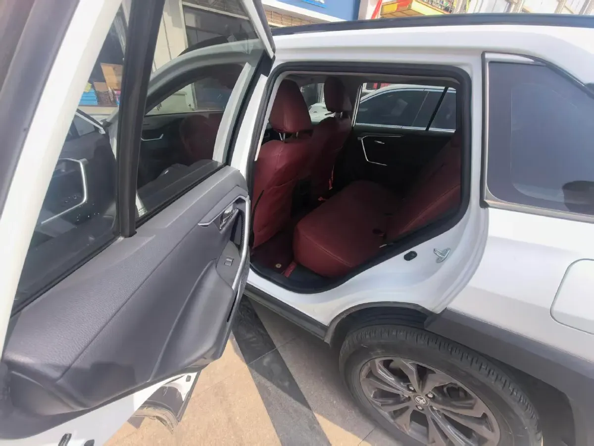 2022 Toyota RAV4 2.0L 171HP L4 CVT,autocango,china used car exporter,china ev exporter,chinese used car exporter,chinese used ev exporter