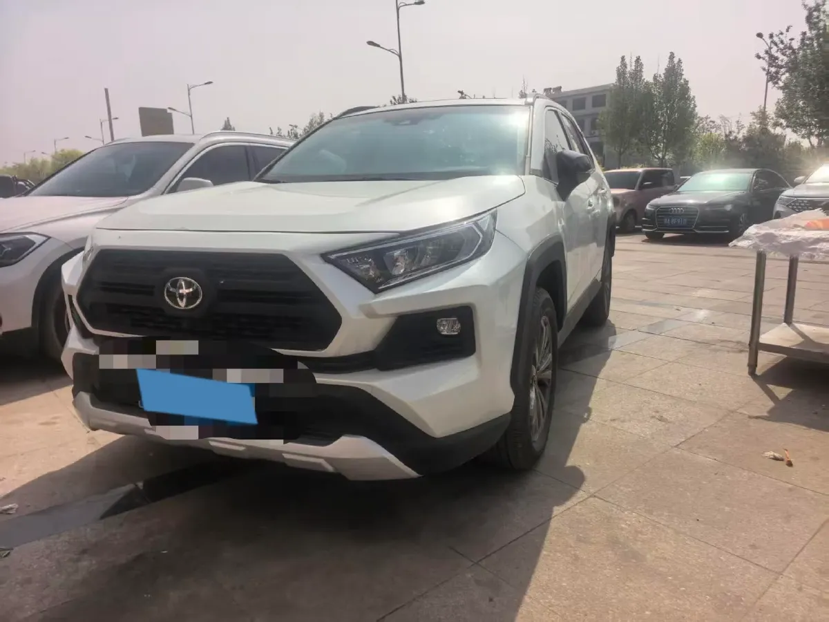 2022 Toyota RAV4 2.0L 171HP L4 CVT,autocango,china used car exporter,china ev exporter,chinese used car exporter,chinese used ev exporter
