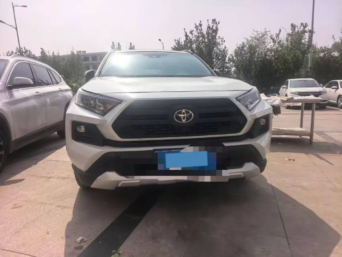 2022 Toyota RAV4 2.0L 171HP L4 CVT,autocango,china used car exporter,china ev exporter,chinese used car exporter,chinese used ev exporter