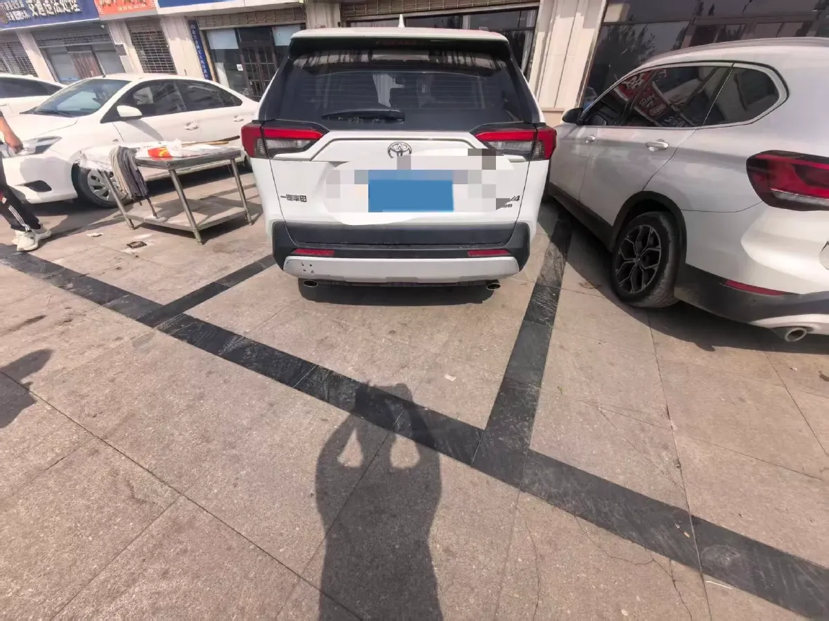 2022 Toyota RAV4 2.0L 171HP L4 CVT,autocango,china used car exporter,china ev exporter,chinese used car exporter,chinese used ev exporter