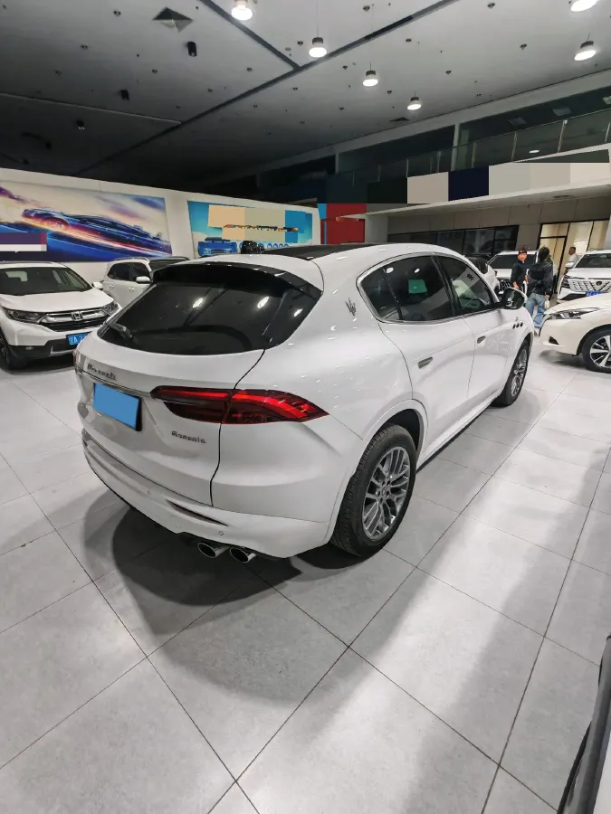 2023 Maserati Grecale 2.0T 300HP L4 8AT,autocango,china used car exporter,china ev exporter,chinese used car exporter,chinese used ev exporter