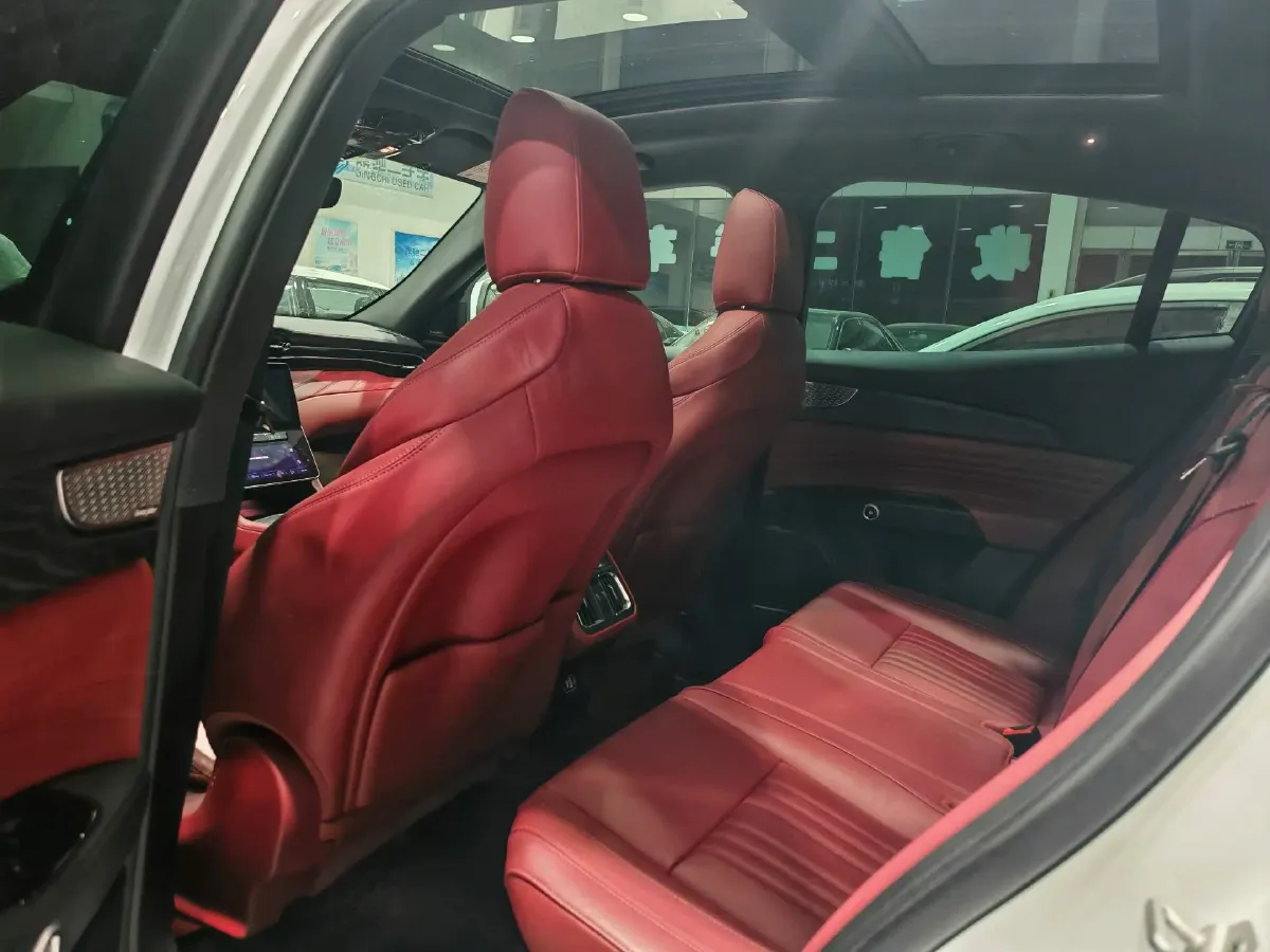 2023 Maserati Grecale 2.0T 300HP L4 8AT,autocango,china used car exporter,china ev exporter,chinese used car exporter,chinese used ev exporter