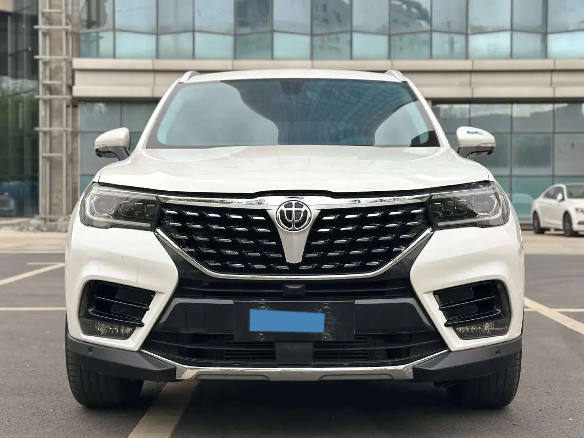 2018 Brilliance Auto V7 1.6T 204HP L4 7DCT,autocango,china used car exporter,china ev exporter,chinese used car exporter,chinese used ev exporter