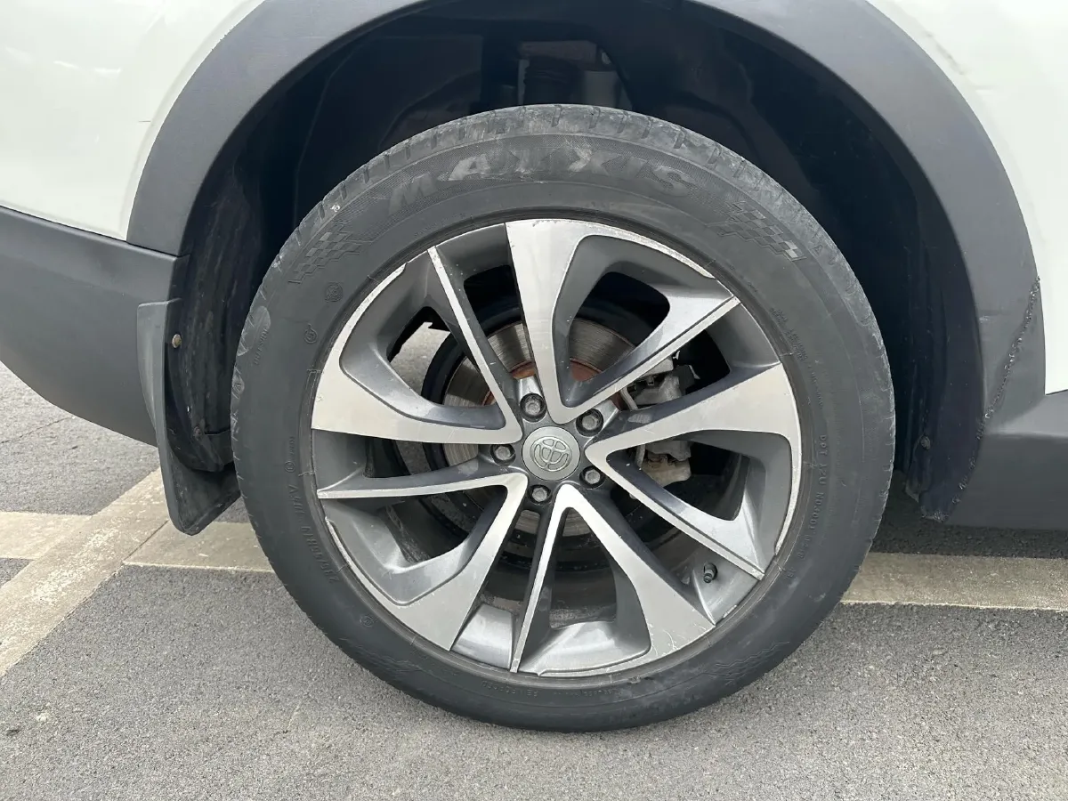 2018 Brilliance Auto V7 1.6T 204HP L4 7DCT,autocango,china used car exporter,china ev exporter,chinese used car exporter,chinese used ev exporter