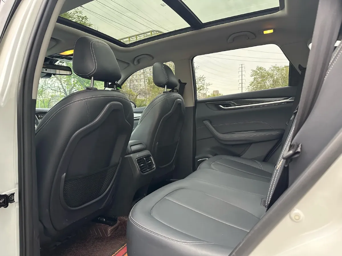 2018 Brilliance Auto V7 1.6T 204HP L4 7DCT,autocango,china used car exporter,china ev exporter,chinese used car exporter,chinese used ev exporter