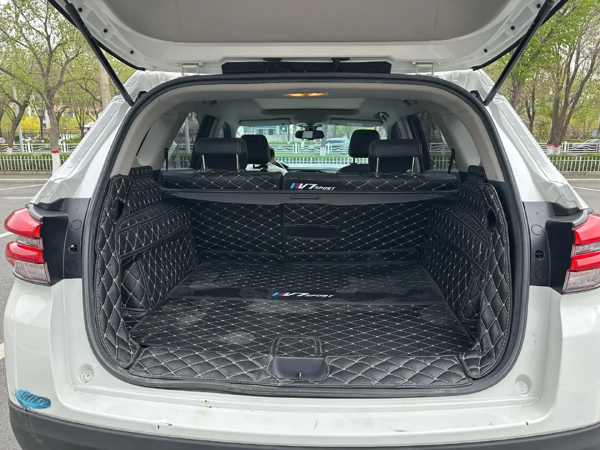 2018 Brilliance Auto V7 1.6T 204HP L4 7DCT,autocango,china used car exporter,china ev exporter,chinese used car exporter,chinese used ev exporter