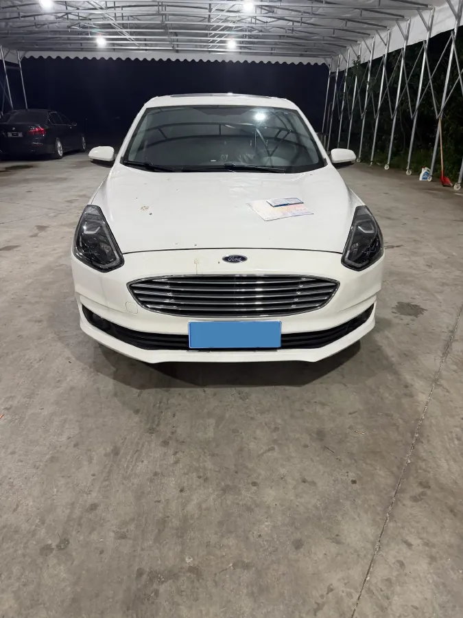 2019 Ford Escort 1.5L 122HP L3 6AT,autocango,china used car exporter,china ev exporter,chinese used car exporter,chinese used ev exporter