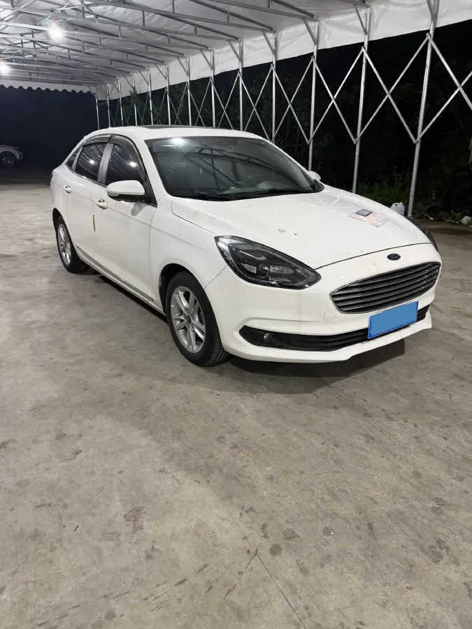 2019 Ford Escort 1.5L 122HP L3 6AT,autocango,china used car exporter,china ev exporter,chinese used car exporter,chinese used ev exporter
