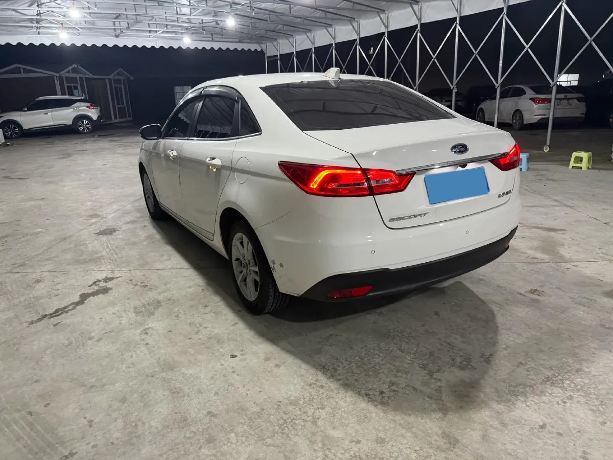 2019 Ford Escort 1.5L 122HP L3 6AT,autocango,china used car exporter,china ev exporter,chinese used car exporter,chinese used ev exporter