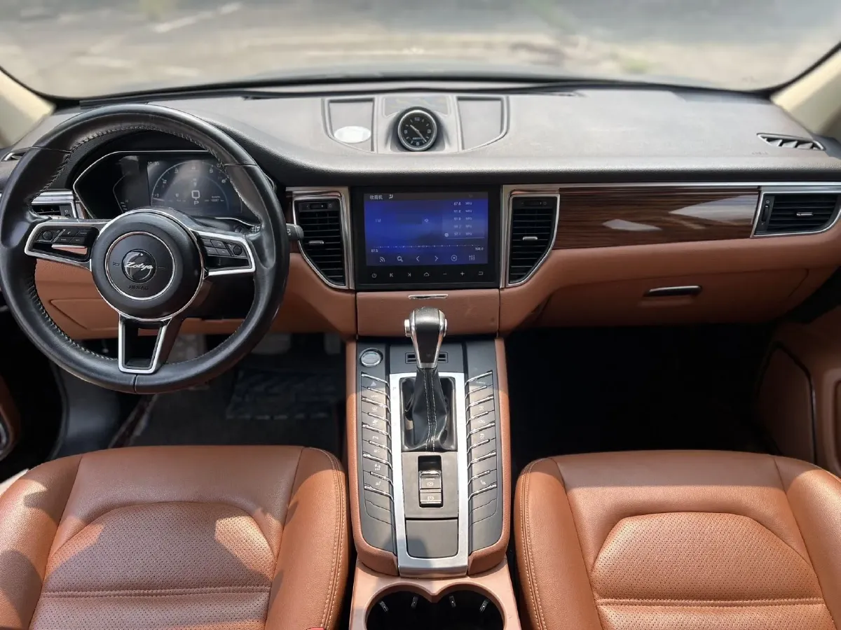 2017 Zotye SR9 2.0T 190HP L4 6DCT,autocango,china used car exporter,china ev exporter,chinese used car exporter,chinese used ev exporter