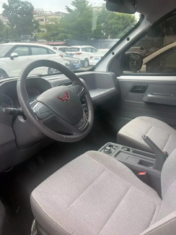 2024 WuLing YangGuang BEV 41.9KWH,autocango,china used car exporter,china ev exporter,chinese used car exporter,chinese used ev exporter