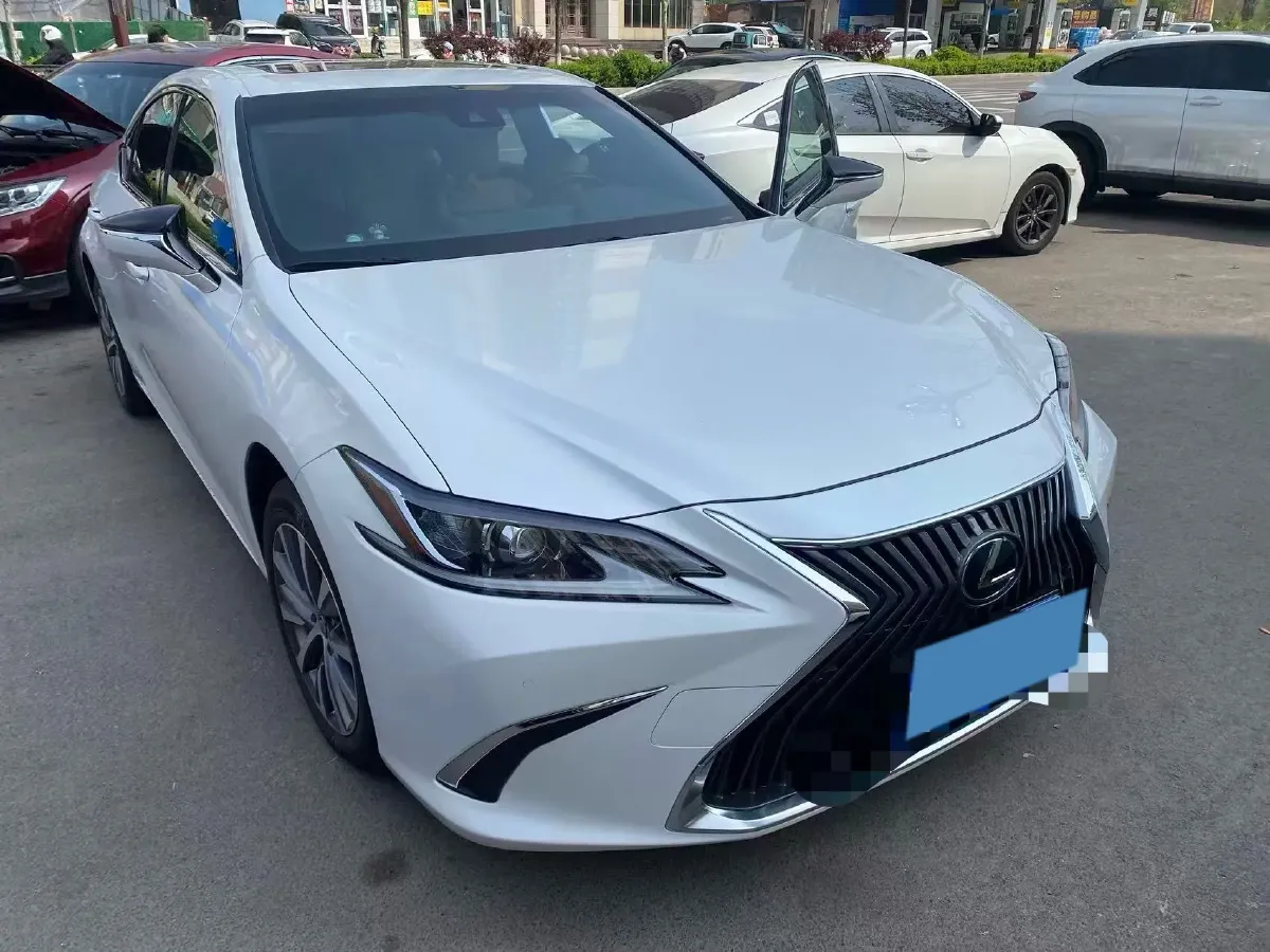 2020 Lexus ES 2.0L 173HP L4 CVT,autocango,china used car exporter,china ev exporter,chinese used car exporter,chinese used ev exporter